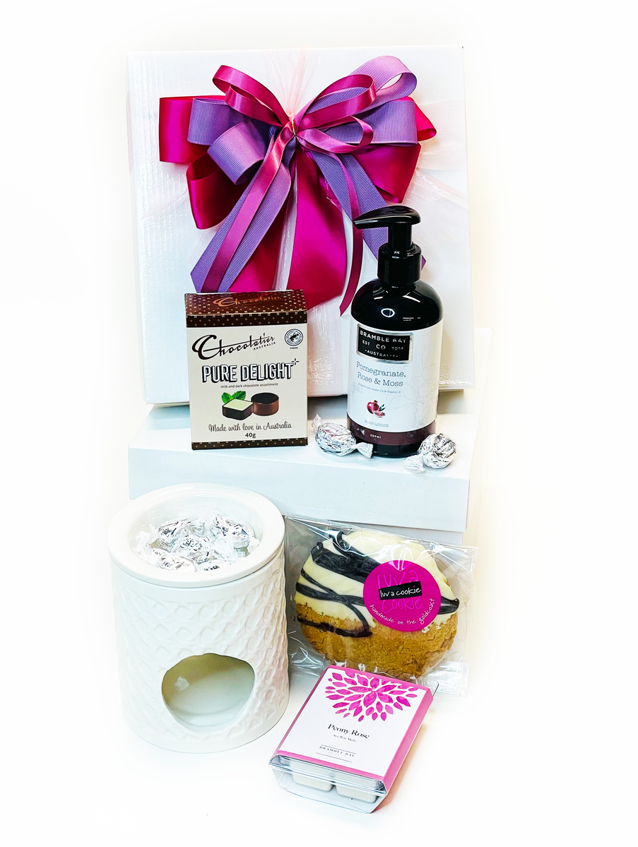 Sweet Scents Gift Hamper | Gourmet food and Wine Hamper product photo